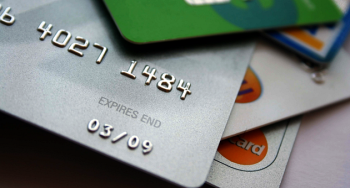 Выдаются ли кредитные карты без посещения банка?